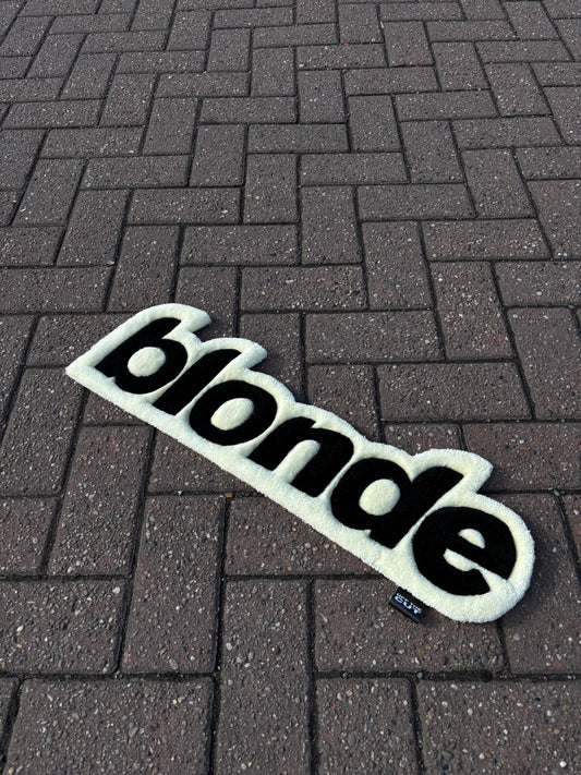 BLONDE